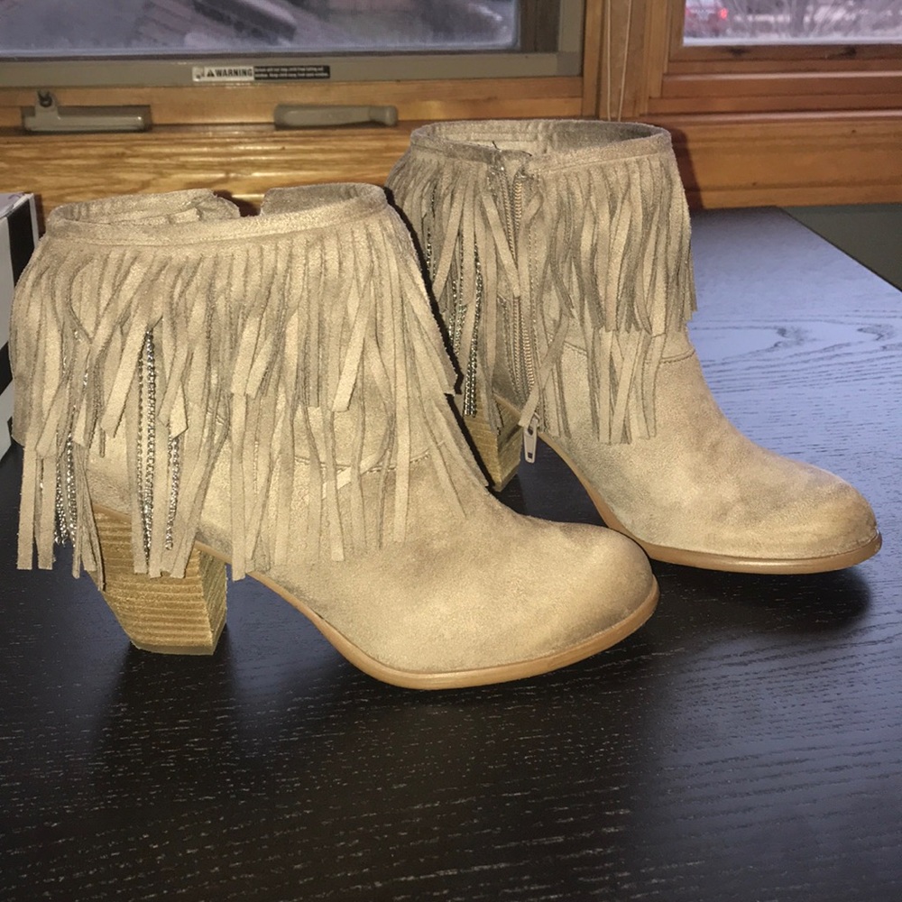 Ankle booties